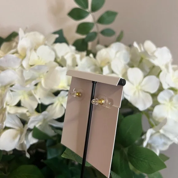 KENDRA SCOTT • ARI HEART STUD EARRINGS • GOLD NEON PINK • BRAND NEW - Picture 4 of 4